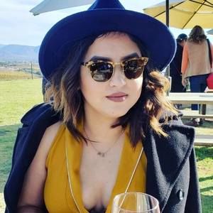 Meet your Posher, Marisela